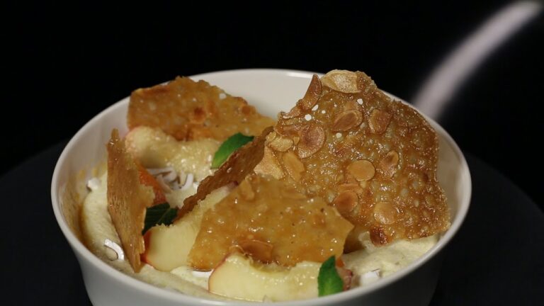 Dessert avec de la polenta