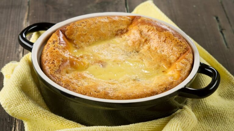 Far aux pruneaux et pommes