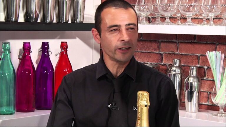 Cocktail sans alcool p&eacute;tillant framboise