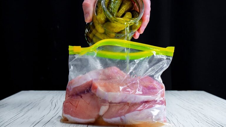 Cote de porc marin&eacute;e au four