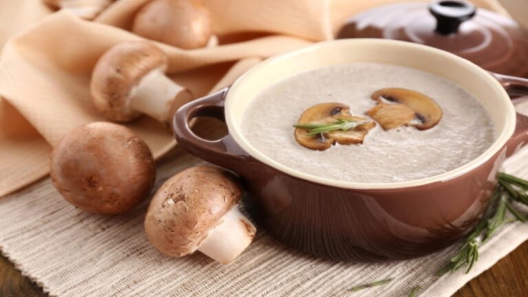 Velout&eacute; champignon pomme de terre thermomix