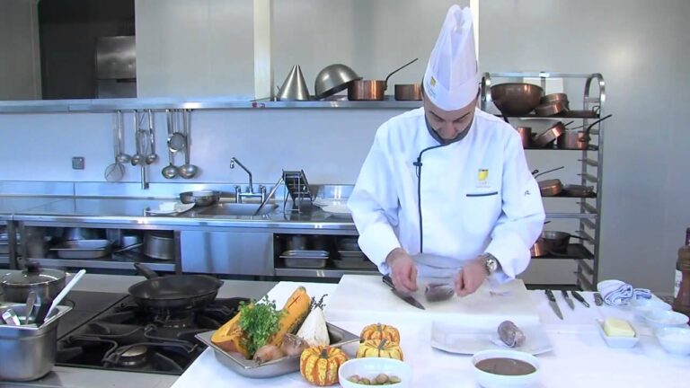 Pav&eacute; de cerf sauce foie gras