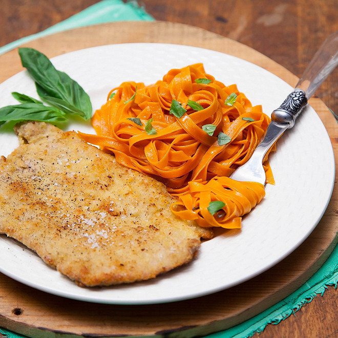 Escalope de veau milanaise sauce tomate