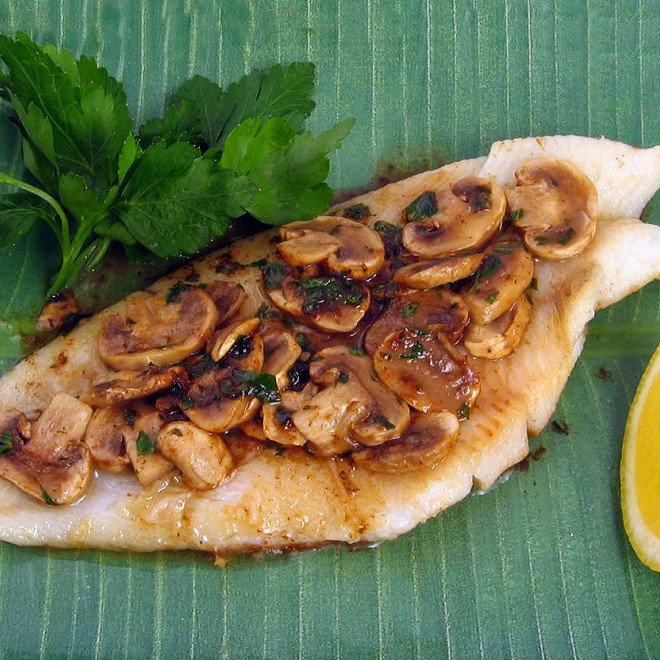 Filets de sole aux crevettes et champignons